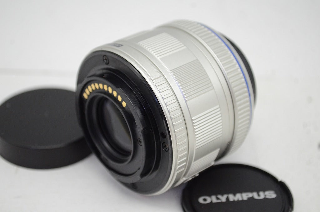 美品 OLYMPUS オリンパス M.ZUIKO DIGITAL 14-42mm F3.5-5.6 II マイクロフォーサーズ シルバー 250927o