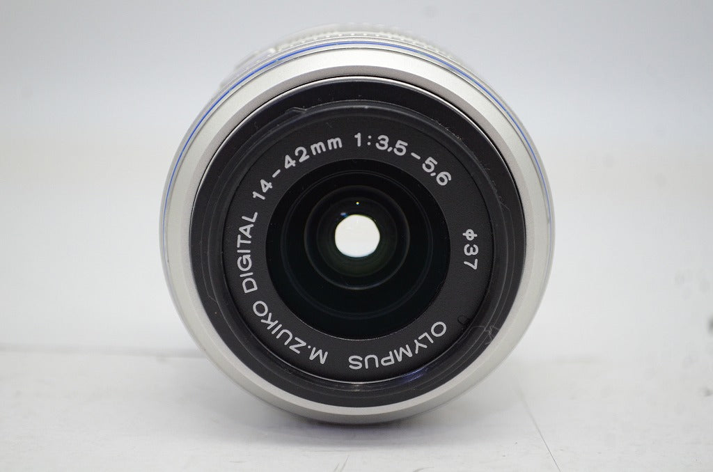 美品 OLYMPUS オリンパス M.ZUIKO DIGITAL 14-42mm F3.5-5.6 II マイクロフォーサーズ シルバー 250927o