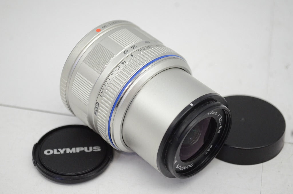 美品 OLYMPUS オリンパス M.ZUIKO DIGITAL 14-42mm F3.5-5.6 II マイクロフォーサーズ シルバー 250927o