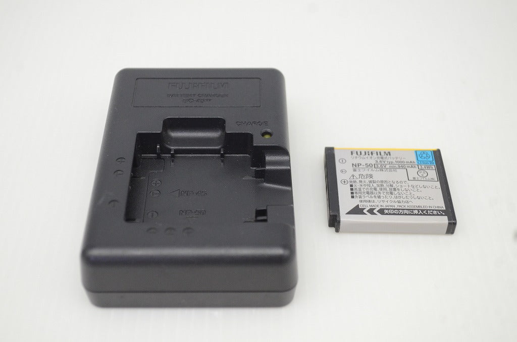 美品 FUJIFILM フジフィルム FinePix F550 EXR コンパクトデジタルカメラ ブラック 251203i