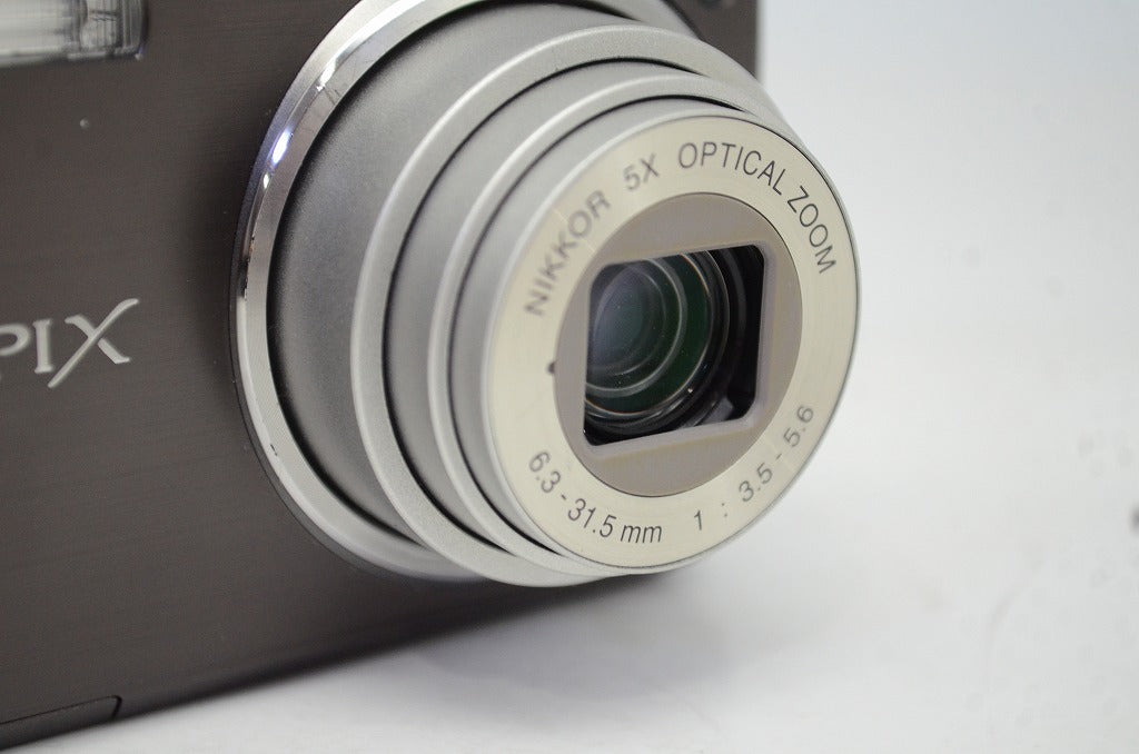 Nikon ニコン COOLPIX S550 コンパクトデジタルカメラ ブラック 250930ar