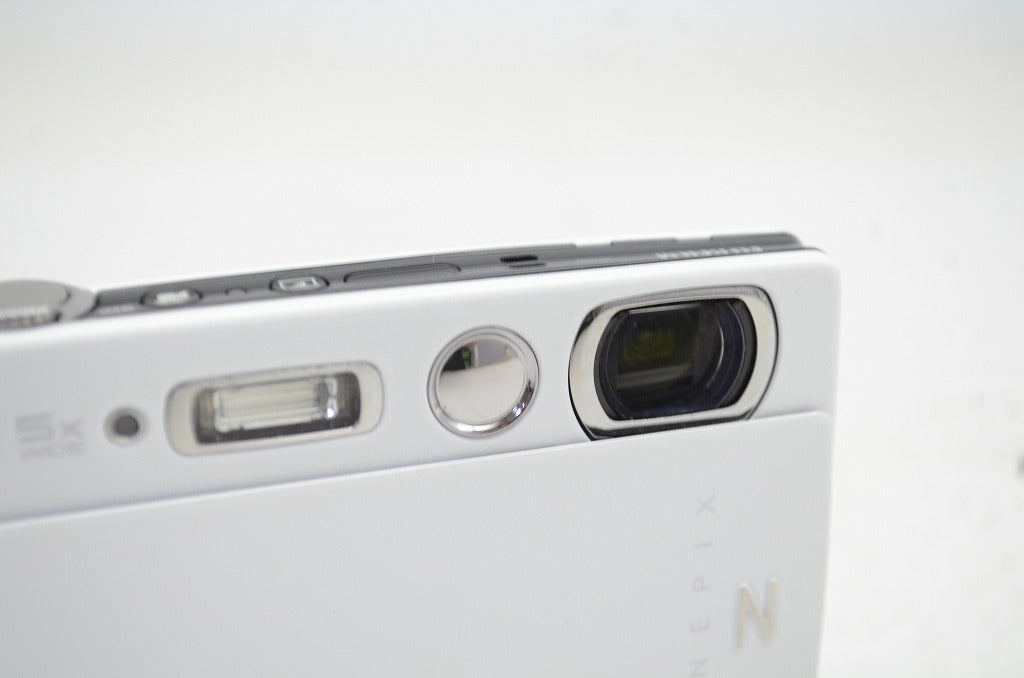 良品 FUJIFILM フジフィルム FinePix Z1000EXR コンパクトデジタルカメラ ホワイト 250930at