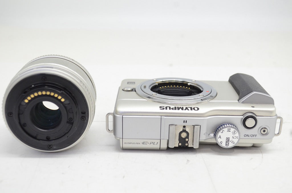 良品 OLYMPUS オリンパス PEN Lite E-PL1 + M.ZUIKO DIGITAL 14-42mm レンズキット ミラーレス 元箱付 251009d