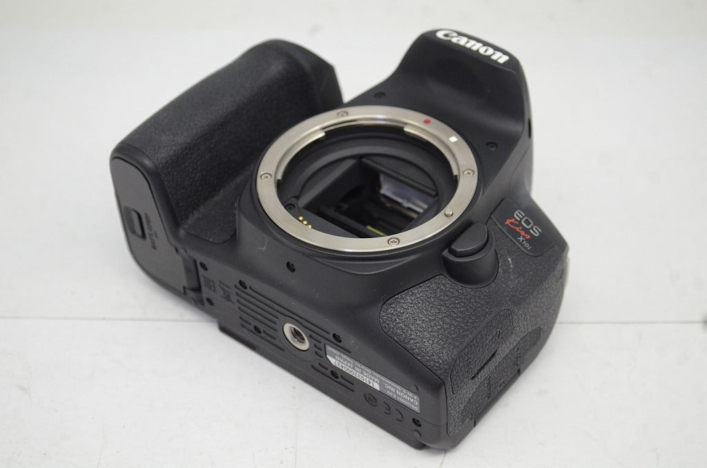 美品 Canon キヤノン EOS Kiss X10i + EF-S 18-55 IS STM レンズキット デジタル一眼レフカメラ 251008e