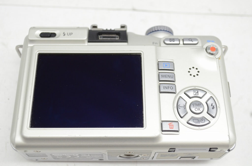 良品 OLYMPUS オリンパス PEN Lite E-PL1 + M.ZUIKO DIGITAL 14-42mm レンズキット ミラーレス 元箱付 251009d