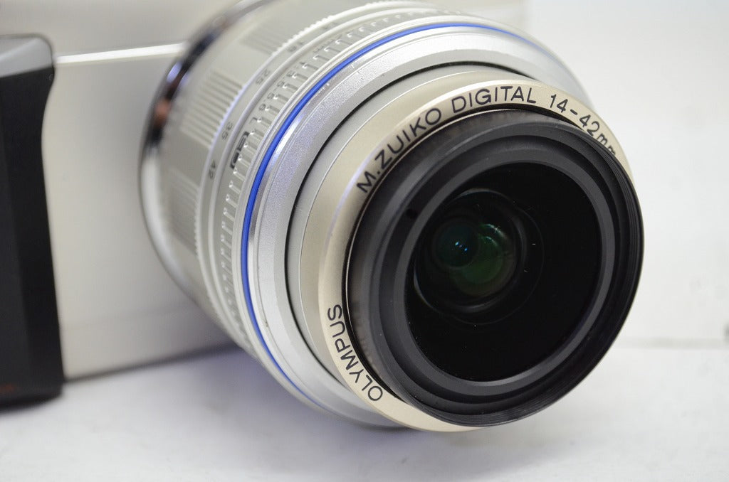 良品 OLYMPUS オリンパス PEN Lite E-PL1 + M.ZUIKO DIGITAL 14-42mm レンズキット ミラーレス 元箱付 251009d