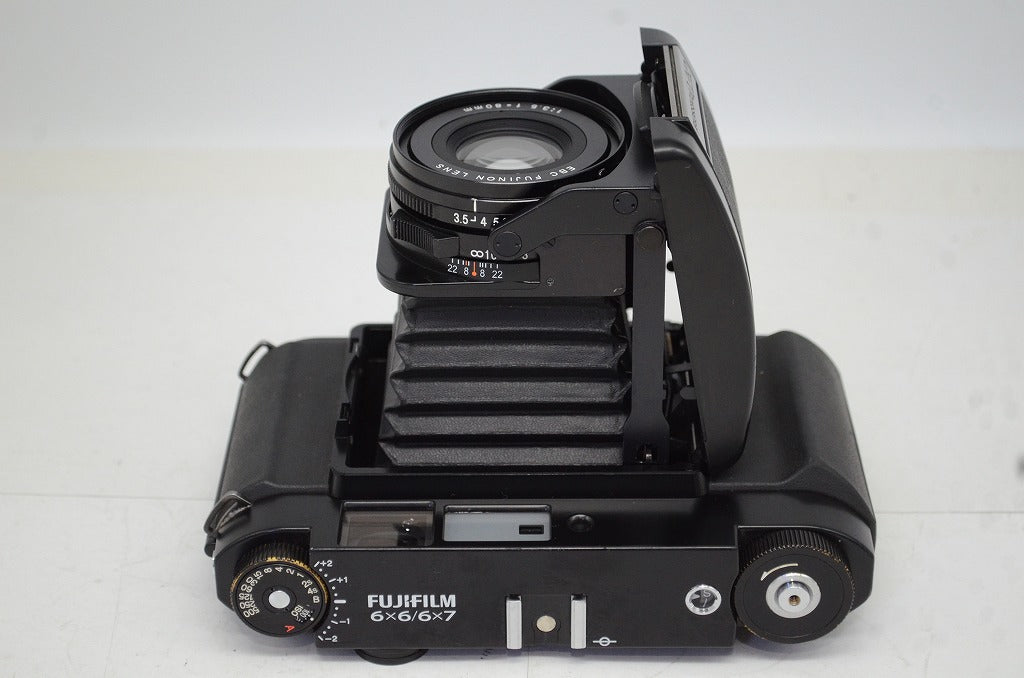 FUJIFILM フジフィルム GF670 Professional 中判カメラ 251015a