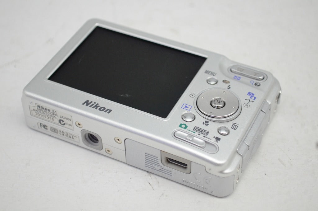 Nikon ニコン COOLPIX S1 コンパクトデジタルカメラ シルバー 251008aa