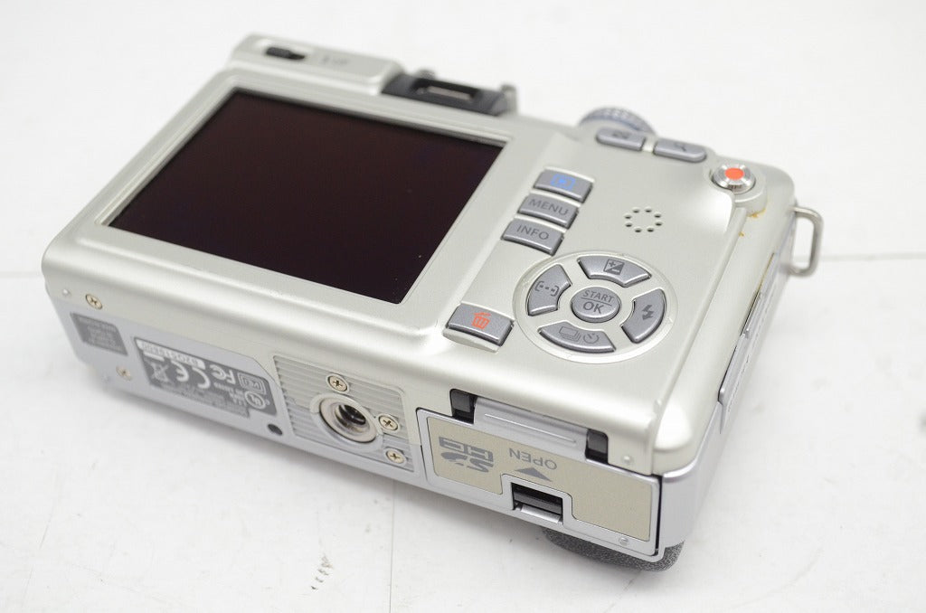 良品 OLYMPUS オリンパス PEN Lite E-PL1 + M.ZUIKO DIGITAL 14-42mm レンズキット ミラーレス 元箱付 251009d