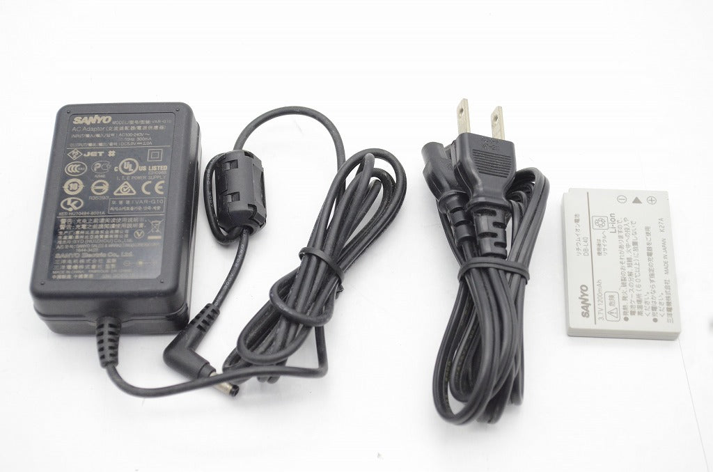 SANYO サンヨー Xacti DMX-HD700 デジタルムービーカメラ シルバー 250605n