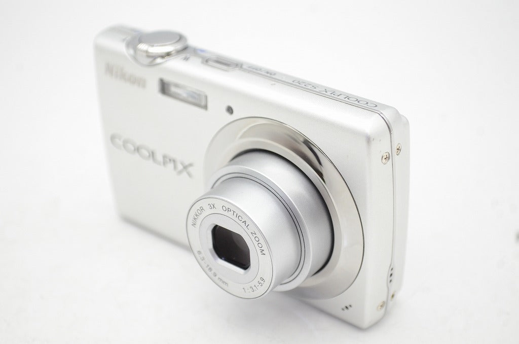 ブランド通販 美品 Nikon ニコン COOLPIX S220 コンパクトデジタルカメラ デジタルカメラ