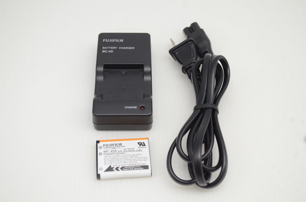 FUJIFILM フジフィルム FinePix Z250fd コンパクトデジタルカメラ デコレーションホワイト 251029s