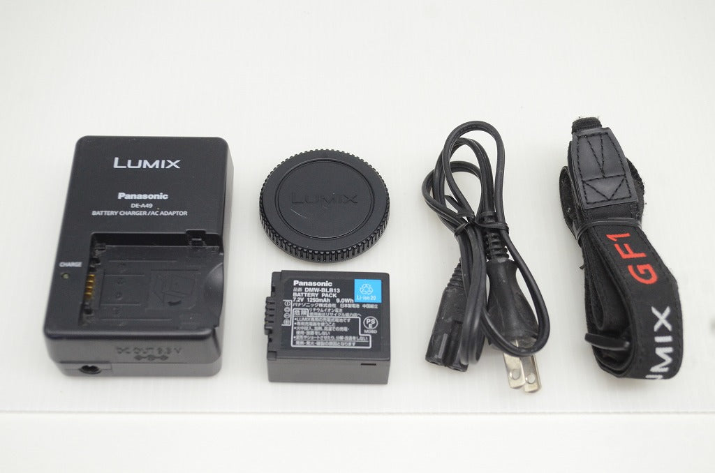 良品 Panasonic パナソニック LUMIX DMC-GF1 ボディ ミラーレス一眼カメラ ブレードシルバー 251031ad