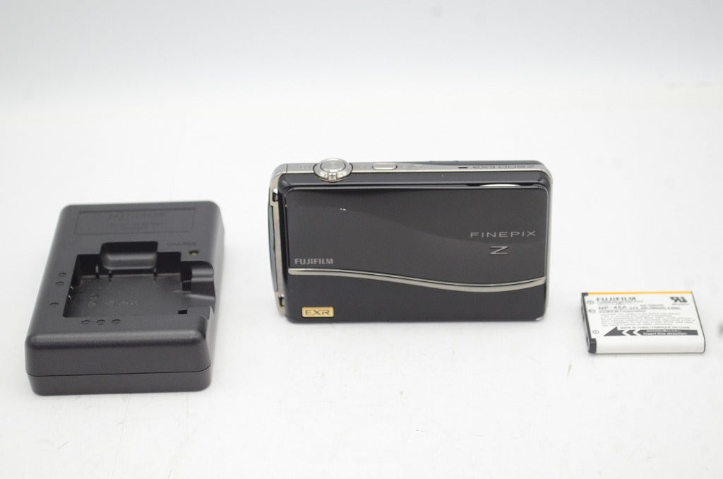 FUJIFILM フジフイルム FinePix Z800EXR コンパクトデジタル