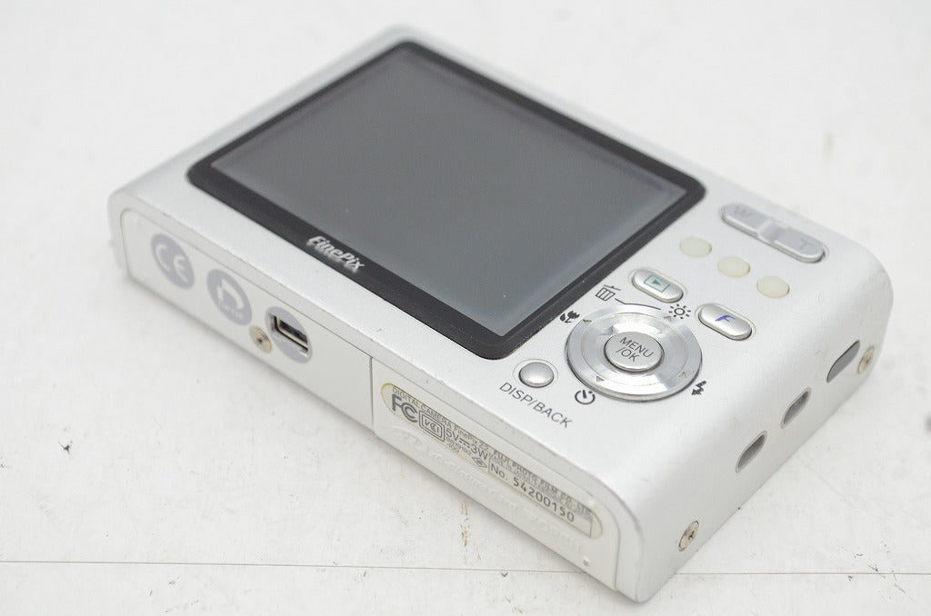FUJIFILM フジフィルム FinePix Z2 コンパクトデジタルカメラ ホワイト 元箱付 250820au