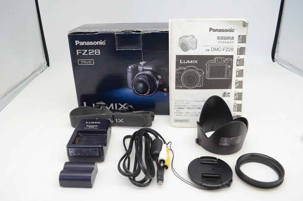 良品 Panasonic パナソニック LUMIX DMC-FZ28 デジタルカメラ ブラック 元箱付 251104i