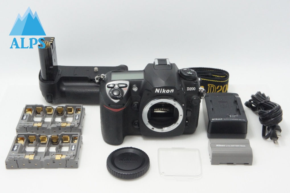 Nikon ニコン D200 ボディ デジタル一眼レフカメラ マルチパワーバッテリーパック MB-D200付 260626s