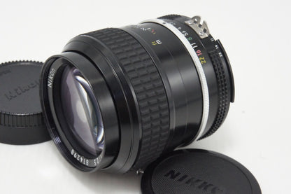 美品 Nikon ニコン Ai Nikkor 105mm F2.5 MF 単焦点レンズ フード付 260618ap