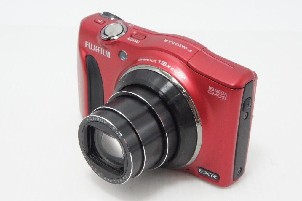 デジタルカメラ 富士フイルム FinePix F820 レッド 充電器 ケース