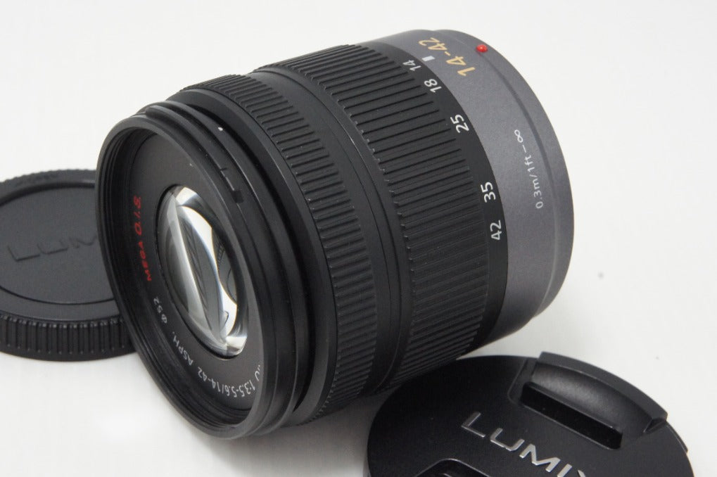 美品 Panasonic LUMIX G VARIO 14-42mm F3.5-5.6 ASPH. MEGA O.I.S H-FS014042 マイクロフォーサーズ フード付 260620ag