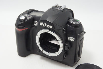 良品 Nikon ニコン D70 ボディ デジタル一眼レフカメラ ブラック ケース付 260616an