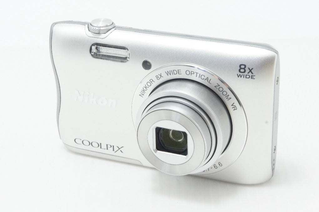 美品 Nikon ニコン COOLPIX S3700 コンパクトデジタルカメラ シルバー 元箱付 260626e