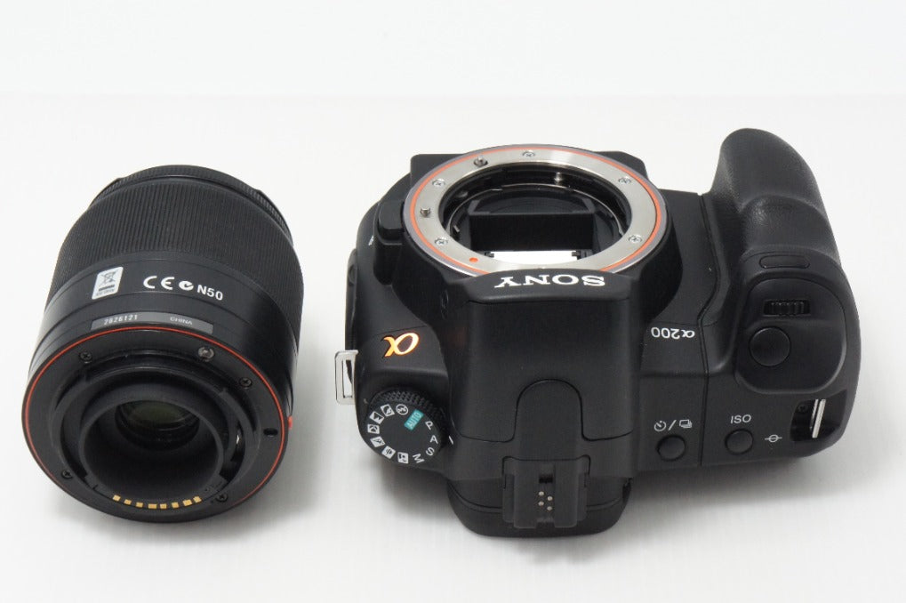 SONY ソニー α200 レンズキット DSLR-A200K (DT 18-70mm F3.5-5.6 SAL1870) デジタル一眼レフカメラ 260623g