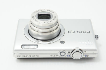 良品 Nikon ニコン COOLPIX S570 コンパクトデジタルカメラ シルバー 260624ai
