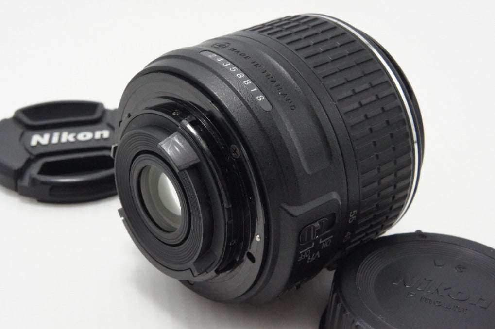 美品 Nikon ニコン AF-S DX NIKKOR 18-55mm F3.5-5.6G VR II APS-C ズームレンズ 260619aaa