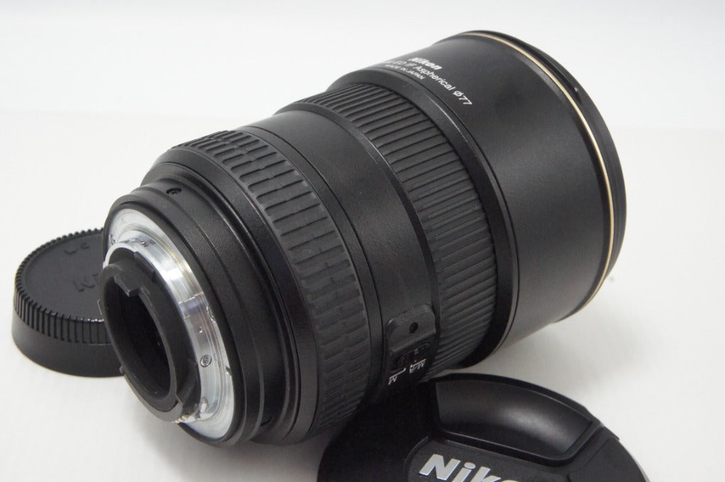 美品 Nikon ニコン AF-S DX ZOOM NIKKOR 17-55mm F2.8G IF ED APS-C ズームレンズ フード付 260626p