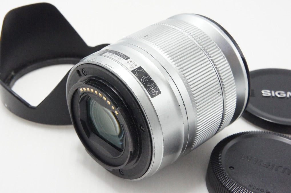 FUJIFILM フジフィルム FUJINON XC 16-50mm F3.5-5.6 OIS ズームレンズ シルバー フード付 260626y