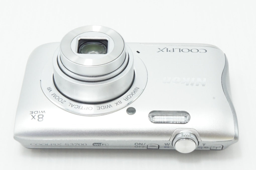美品 Nikon ニコン COOLPIX S3700 コンパクトデジタルカメラ シルバー 元箱付 260626e