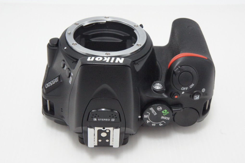 美品 Nikon ニコン D5500 ボディ デジタル一眼レフカメラ ブラック 260616f