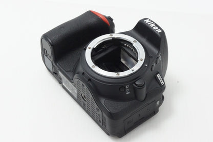 美品 Nikon ニコン D5500 デジタル一眼レフカメラ 260619a