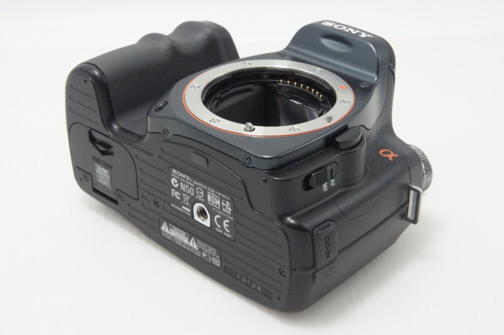 美品 SONY ソニー α100 DSLR-A100 ボディ デジタル一眼レフカメラ 260624t