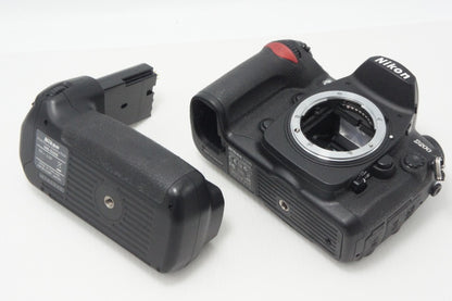 Nikon ニコン D200 ボディ デジタル一眼レフカメラ マルチパワーバッテリーパック MB-D200付 260626s