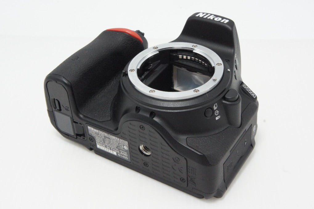 美品 Nikon ニコン D5500 ボディ デジタル一眼レフカメラ ブラック 260616f