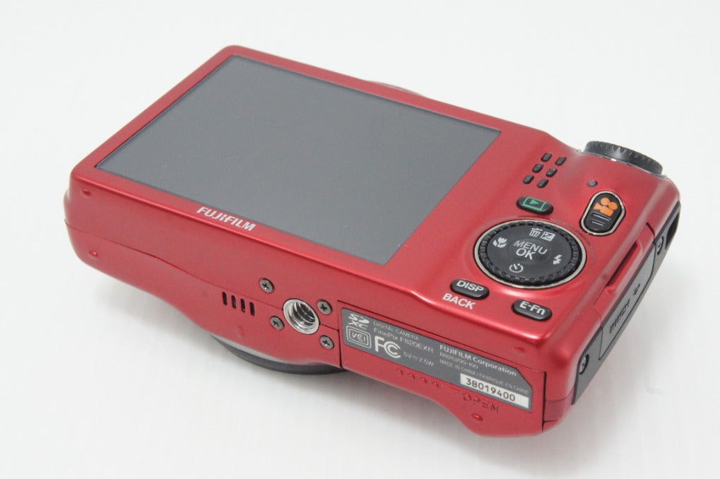 Fujifilm FX-F820EXR WH Digital Camera, 16 Megapixels