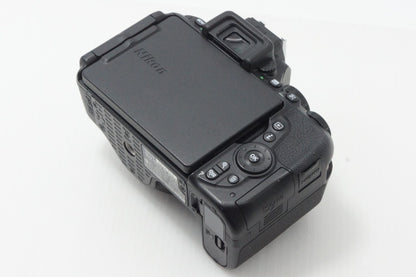美品 Nikon ニコン D5500 デジタル一眼レフカメラ 260619a