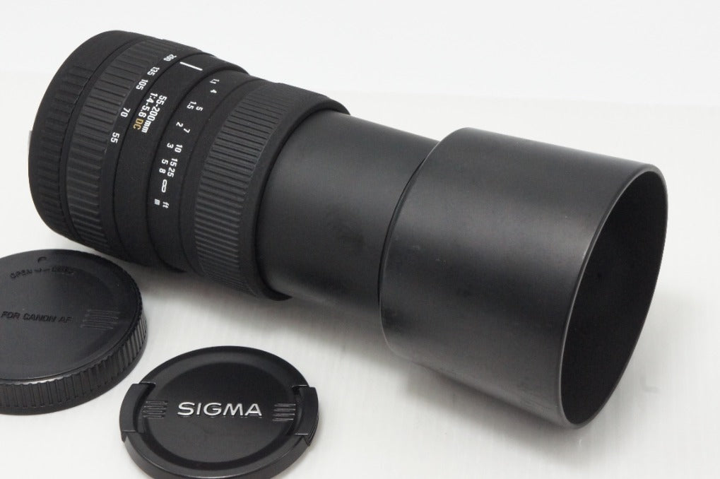 良品 SIGMA シグマ 55-200mm f4-5.6 DC Canon キヤノン EFマウント APS-C ズームレンズ フード付 260616h