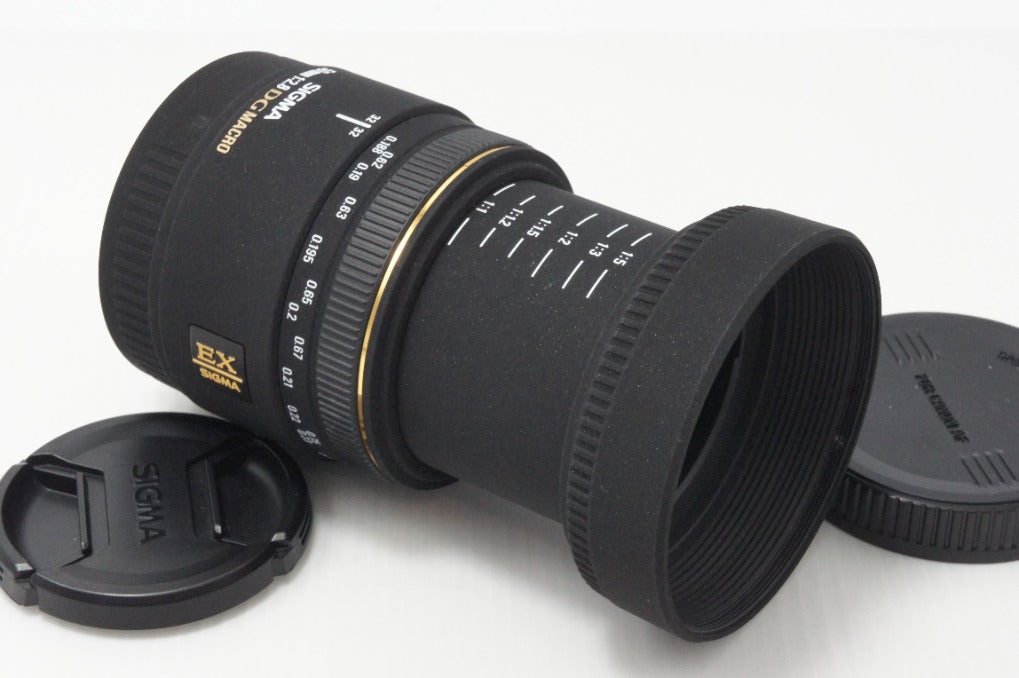 良品 SIGMA シグマ AF 50mm F2.8 EX DG MACRO Canon キヤノン EFマウント 単焦点レンズ フード付 260624aj