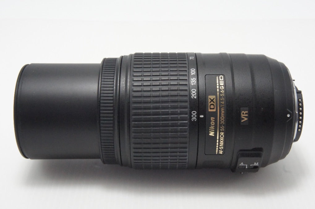 良品 Nikon ニコン AF-S DX NIKKOR 55-300mm F4.5-5.6G ED VR APS-C ズームレンズ フード ポーチ付 260618ad