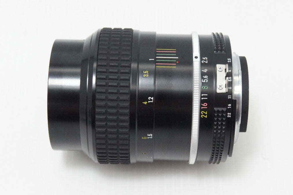 美品 Nikon ニコン Ai Nikkor 105mm F2.5 MF 単焦点レンズ フード付 260618ap