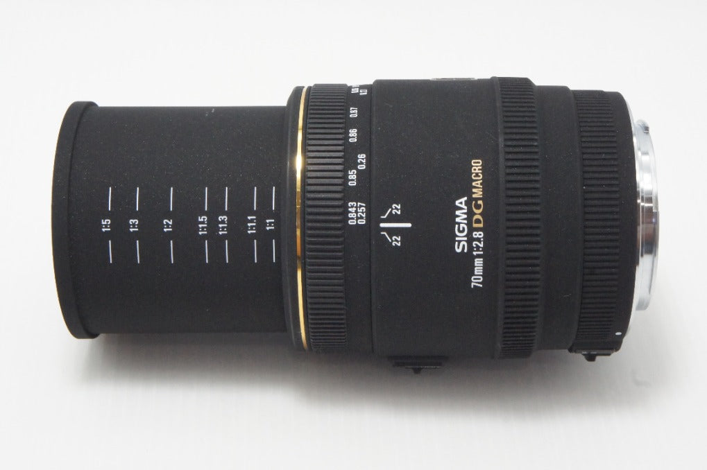 美品 SIGMA シグマ AF MACRO 70mm F2.8 EX DG Canon キヤノン EFマウント フード付 260618ai