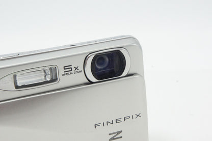 FUJIFILM フジフィルム FinePix Z700EXR コンパクトデジタルカメラ シルバー 260619ag