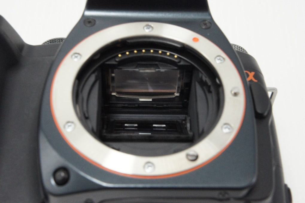 美品 SONY ソニー α100 DSLR-A100 ボディ デジタル一眼レフカメラ 260624t