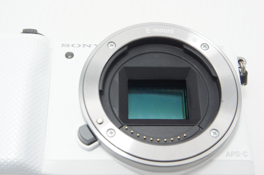 良品 SONY ソニー α5000 ボディ ILCE-5000 ミラーレス一眼カメラ ホワイト 元箱付 260626ae