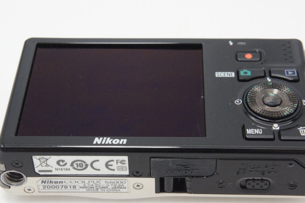 Nikon ニコン COOLPIX S6000 コンパクトデジタルカメラ シャンパン