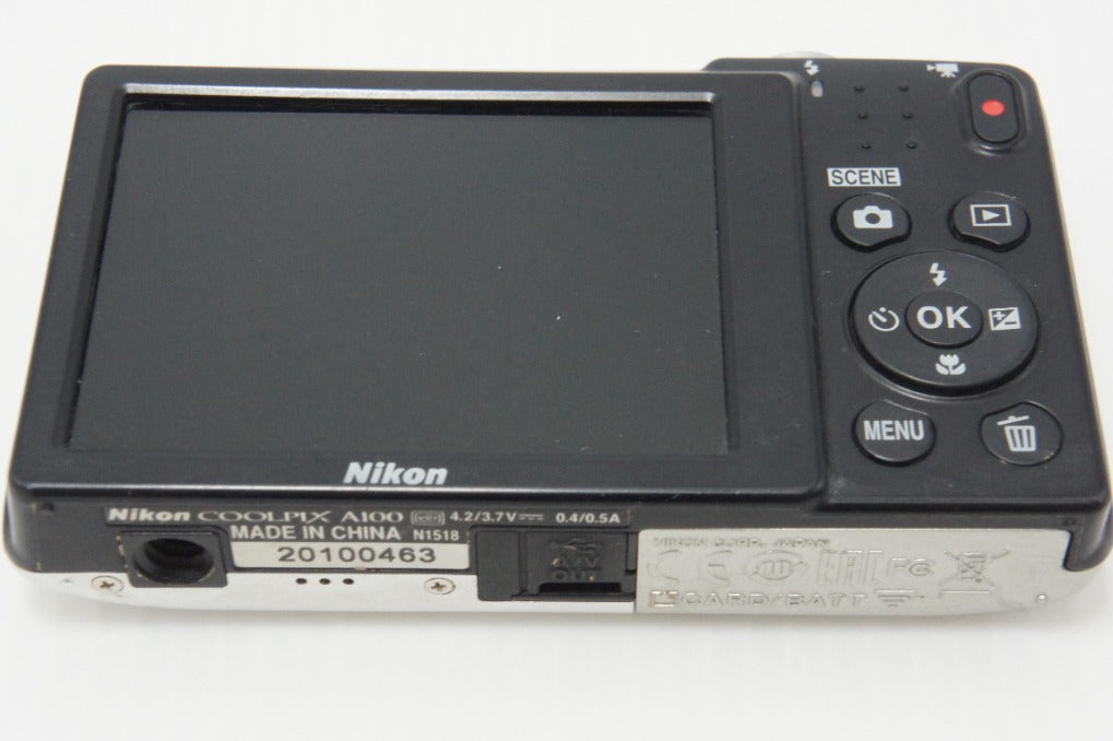Nikon ニコン COOLPIX A100 コンパクトデジタルカメラ シルバー