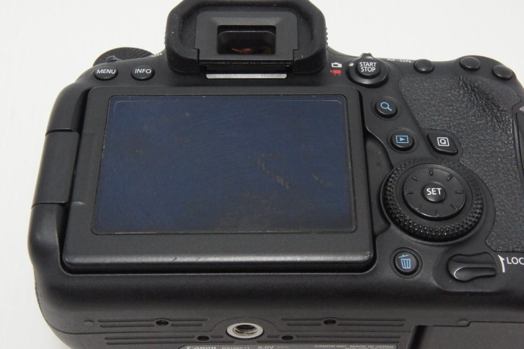 Canon キヤノン EOS 6D Mark II ボディ デジタル一眼レフカメラ 260620u